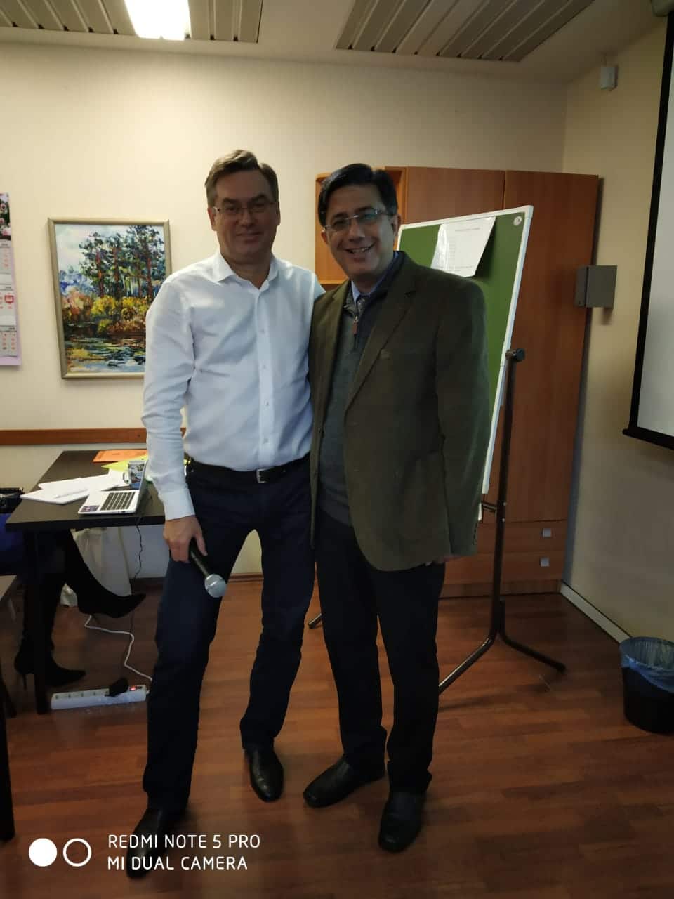 078b325e-cbc7-4b2a-8d6e-a81ae3b2d739